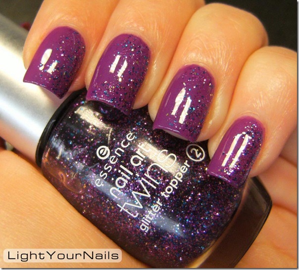 Essence Nail Art Twins Colour Base Gabriella, Essence Nail Art Twins Glitter Topper Troy, glitter gradient Essence Nail Art Twins Colour Base Gabriella, Essence Nail Art Twins Glitter Topper Troy, glitter gradient