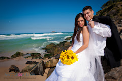 Fotos do evento Trash The Drass Caroline e Gabriel. Foto numero 13 do estudio L&D Producoes, do Rio de Janeiro, RJ. Andressa Lima e equipe fazem fotos de casamento (fotografias de casamentos), fotos de making-of (making of de noiva), fotos de eventos sociais, fotos de casal (ensaios fotograficos de e-session), videos de casamento (filmagem de casamentos), videos de making-of e videos de eventos sociais. Fotojornalismo e videojornalismo no Rio de Janeiro, RJ. fotos casamento rio de janeiro fotografias casal rj foto eventos noiva ensaio fotografico galeria noivas fotografo evento casar retrato fotografía modelos casamentos fotografos albuns fotografia para casais bolo vestido