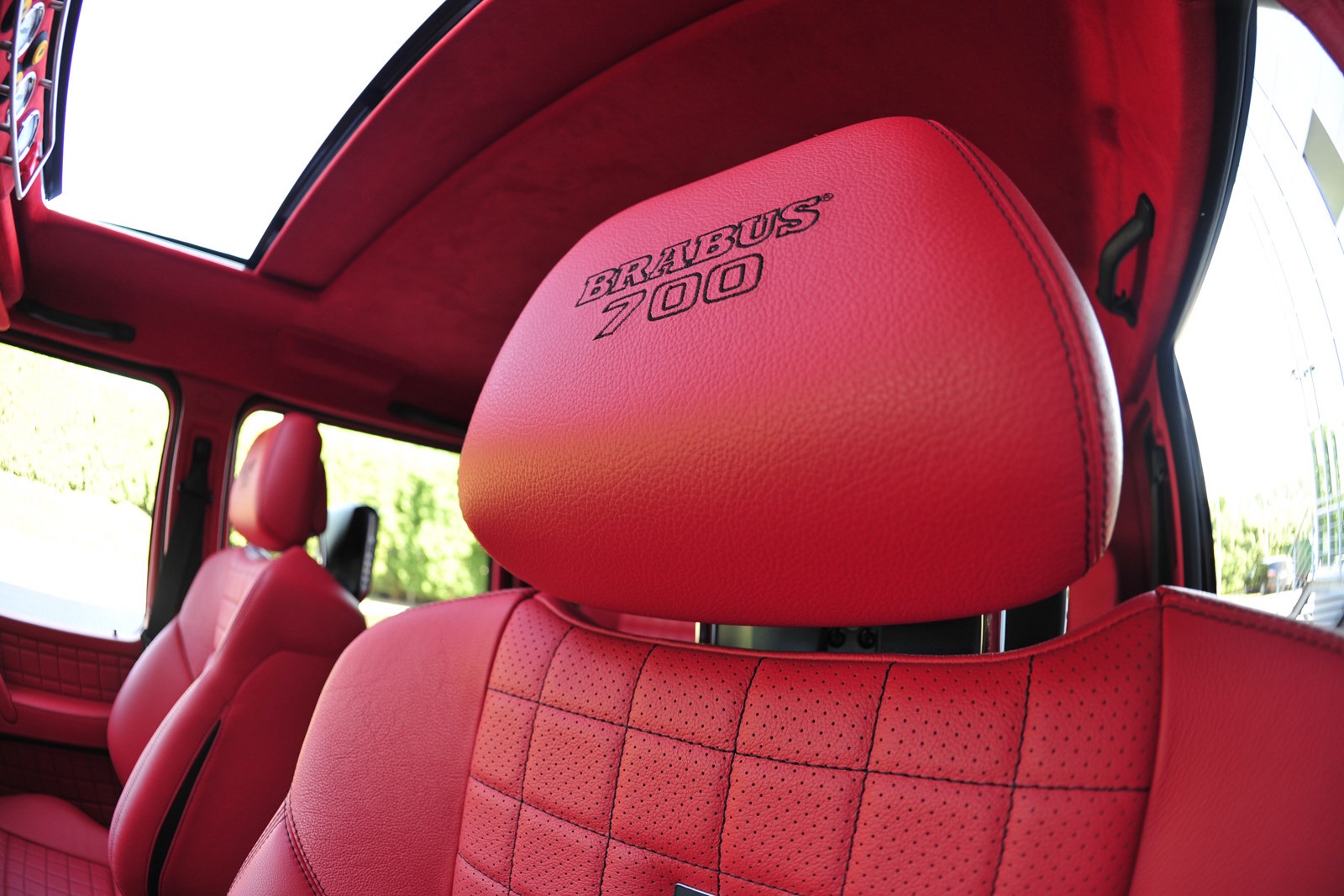 [Brabus-B63S-700-6x6-23%255B2%255D.jpg]