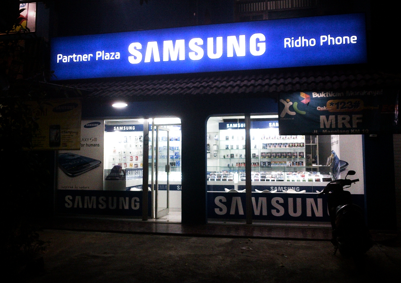 rumah handphone jogja trpecaya murah dan brgaransi rumah handphone jogja trpecaya murah dan brgaransi