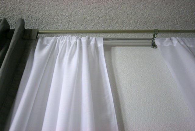 DIY sheer curtains-002