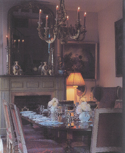 A summer room in a New Orleans home decorated in comfortable shades of pale green and rose. (Martha Stewart Living) A summer room in a New Orleans home decorated in comfortable shades of pale green and rose. (Martha Stewart Living)