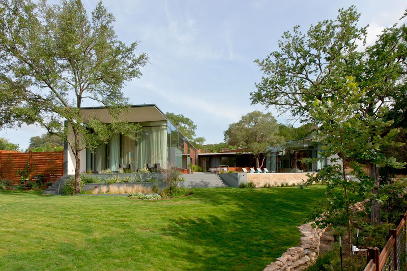 Cascading-Creek-House-05.jpg