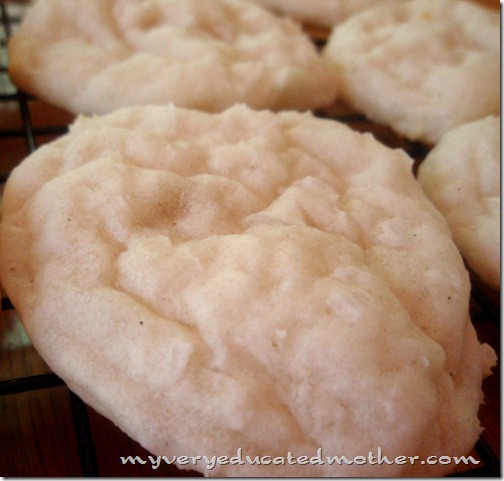 cooling cottage cheese cookies
