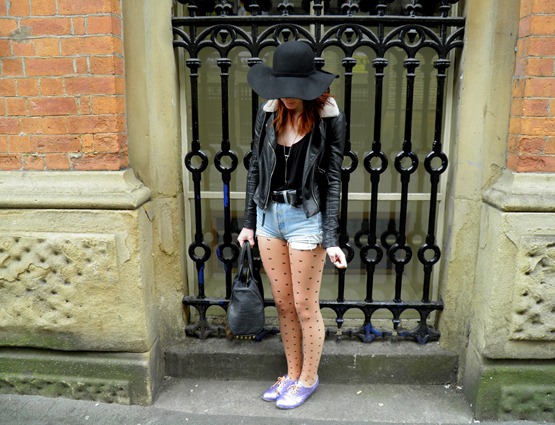 FLOPPY HAT 4