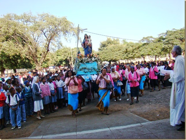 Chegada da procissão à Igreja