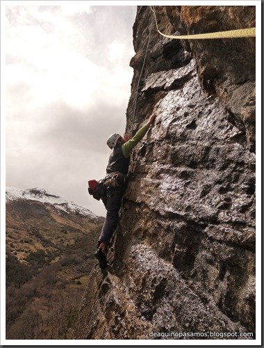 Via Diedro Sajuma 190m 6b (6a A0 Oblig) (Peña Solano, Escarrilla) (Omar) 0893 Via Diedro Sajuma 190m 6b (6a A0 Oblig) (Peña Solano, Escarrilla) (Omar) 0893