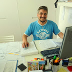 FABIO PIERANTOZZI: cantiniere, responsabile commerciale, webmaster, grafico, segretario, responsabile spedizioni, cameriere, bracciante e quant'altro occorra fare