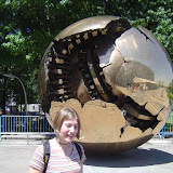 Pennsalvanyia 2005 - UN%252520globe.jpg