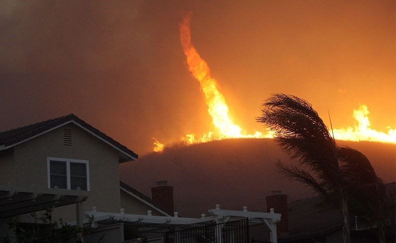 fire-tornadoes-3 fire-tornadoes-3