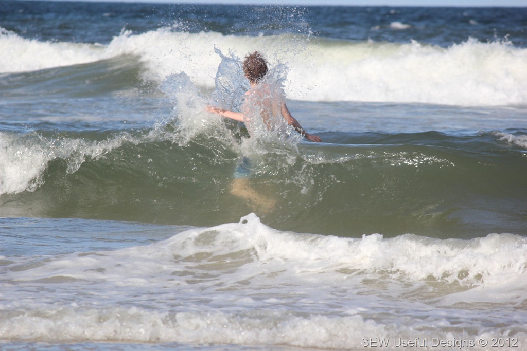 [SurfersParadise%2520beach%2520Aaron%2520in%2520surf%25201%255B8%255D.jpg]