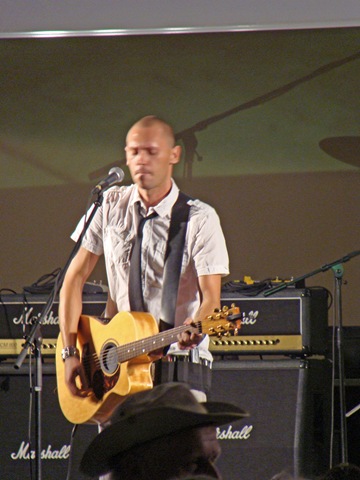 [DSC061582.jpg]