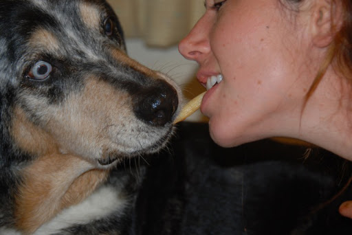 Zelda sharing pasta with Veronica Zelda sharing pasta with Veronica