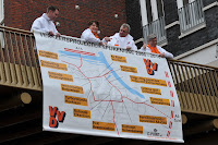 2010 02 13 Publieksactie centrum met Charlie Aptroot 060.jpg 2010 02 13 Publieksactie centrum met Charlie Aptroot 060.jpg