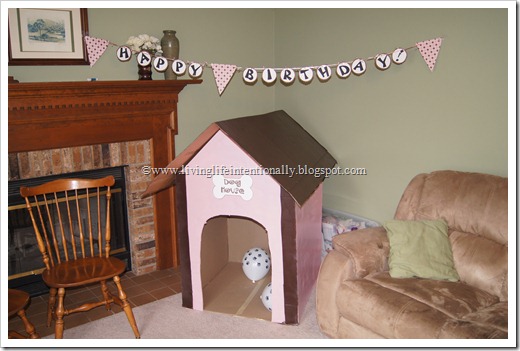 DIY Dog House out of Cardboard Box DIY Dog House out of Cardboard Box #kidsactivities #cardboardbox