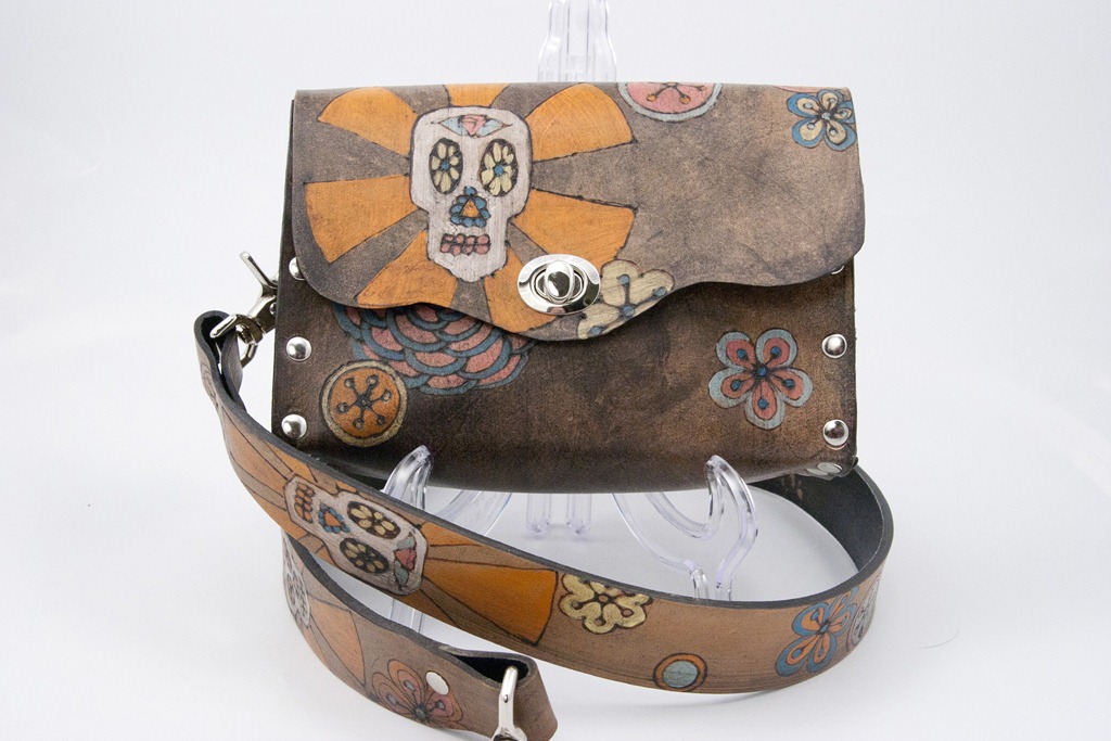 [skull%2520bag%2520small%255B5%255D.jpg]