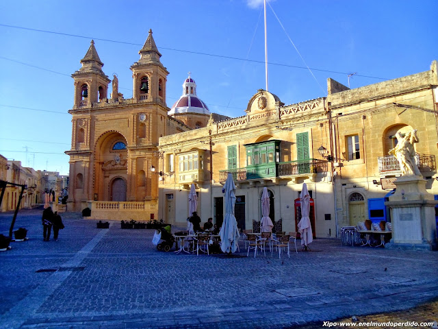 iglesia-santa-maria-de-ponpeya-marsaxlokk.JPG