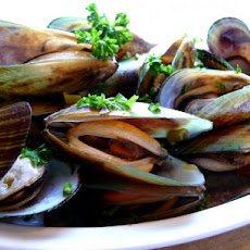 Mussels in White Wine Sauce (Mejillones a La Marinara)