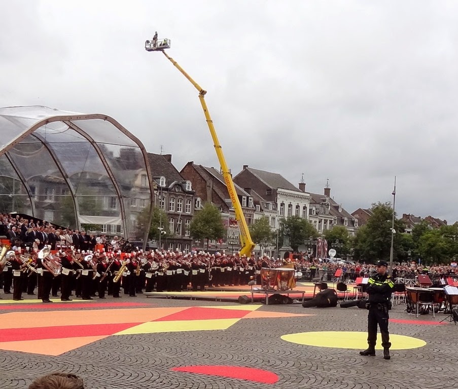 [DSC08219%2520%25281300x1106%2529%255B5%255D.jpg]