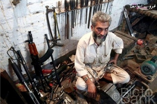 [pakistani-gun-manufacturer-bf7242%255B2%255D.jpg]