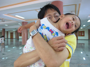 พู่กันเที่ยววัดกับพ่อแม่