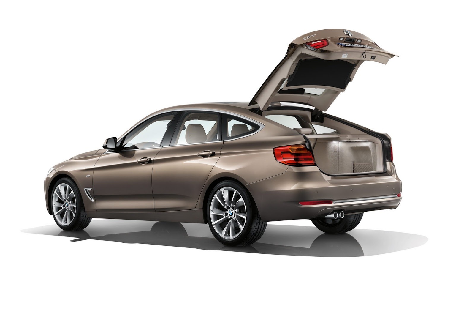 BMW-3-GT-CarScooP68%5B2%5D.jpg