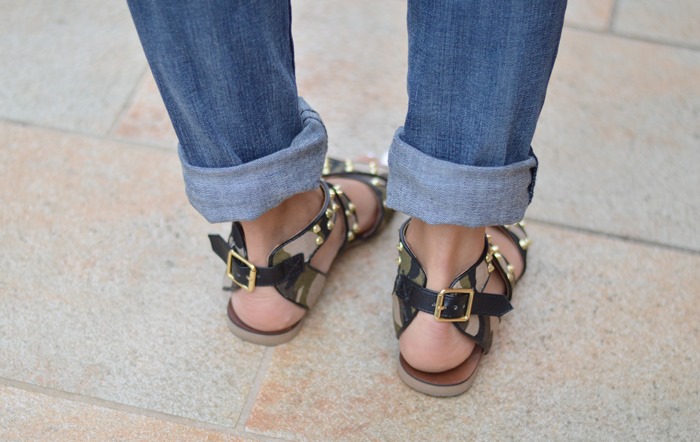 Easy outfit, easy look, primark, gladiators sandals, givenchy bag, boyfriend jeans, baggy jeans, fashion blogger, fashion blogger firenze, blogger firenze, outfit comodi, look comodi, outfit da tutti i giorni, look per tutti i giorni, look of the day