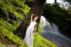Album (digital) de fotos do evento trash the dress Luiza +Rafael. Fotografias digitais do fotografo profissional Marcos Grossi, que faz retratos de casamento (fotojornalismo), infantil, jovens, 15 anos e eventos em geral. Área de atuação: Jau, Bauru, Araraquara, Sao Carlos, Rio Claro, Ribeirao Preto e outras cidades do estado de Sao Paulo. 
