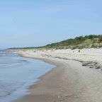 W oddali widać już plażę w Mrzeżynie.