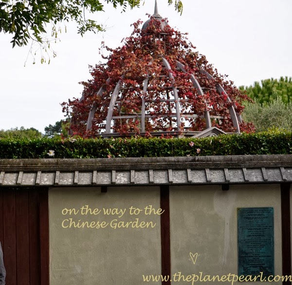on the way to the Chinese Garden.jpg On the way to the Chinese Garden
