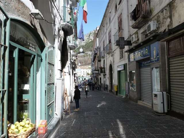 [P10304342.jpg]