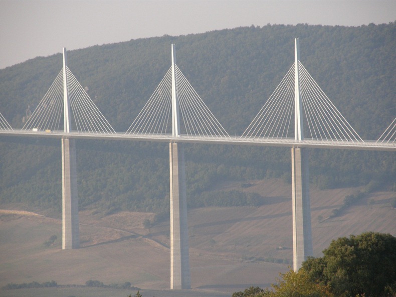 millau-viaduct-3