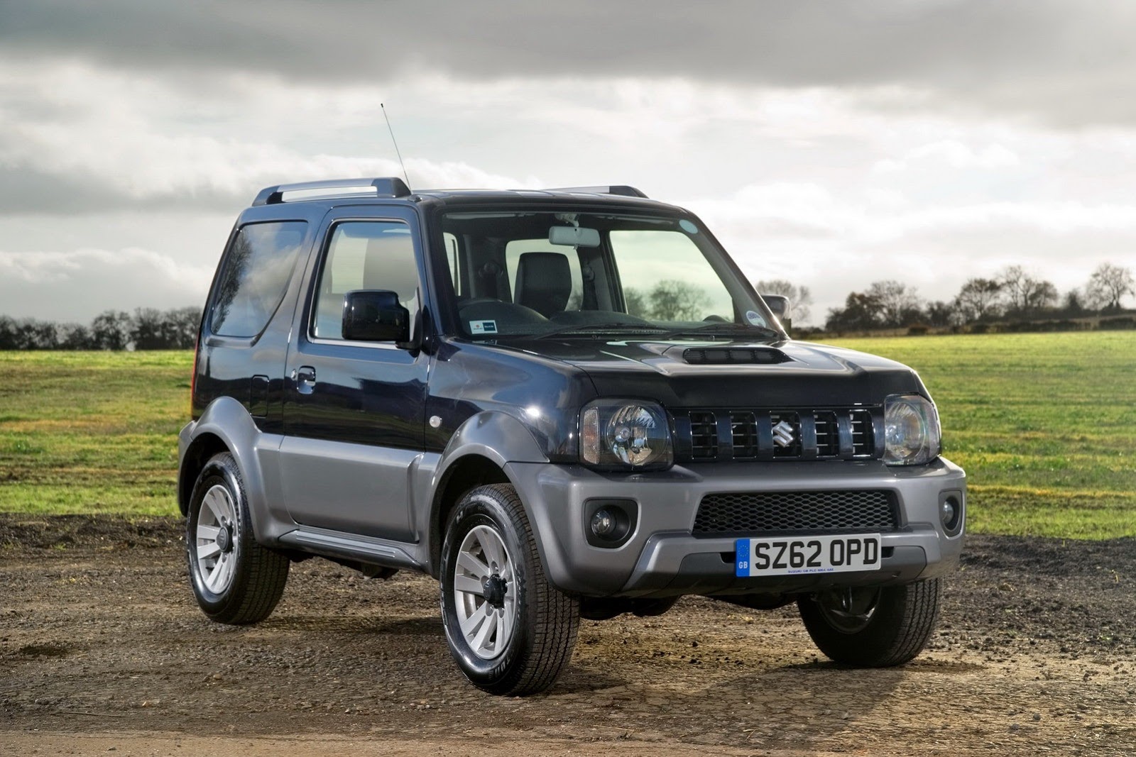 [2013-Suzuki-Jimny-2%255B3%255D.jpg]