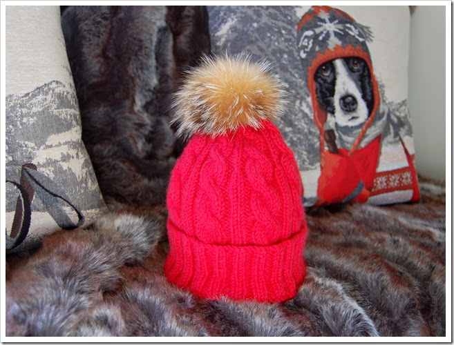 ALPINE ANGEL RED CASHMERE BEANIE