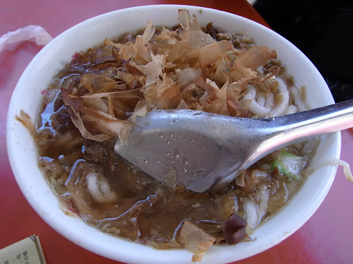 米苔目といううどんのようなもの。鰹出汁で美味しいよ。