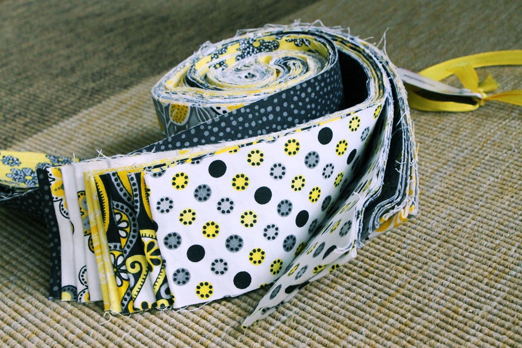 [jellyroll%2520fabric%2520ideas%2520diy%255B5%255D.jpg]