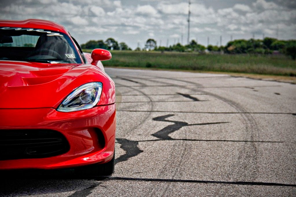 [SRT-Viper-Hennessey-10%255B2%255D.jpg]