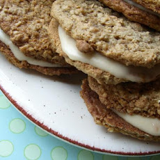 Amish Oatmeal Whoopie Pie Cookies