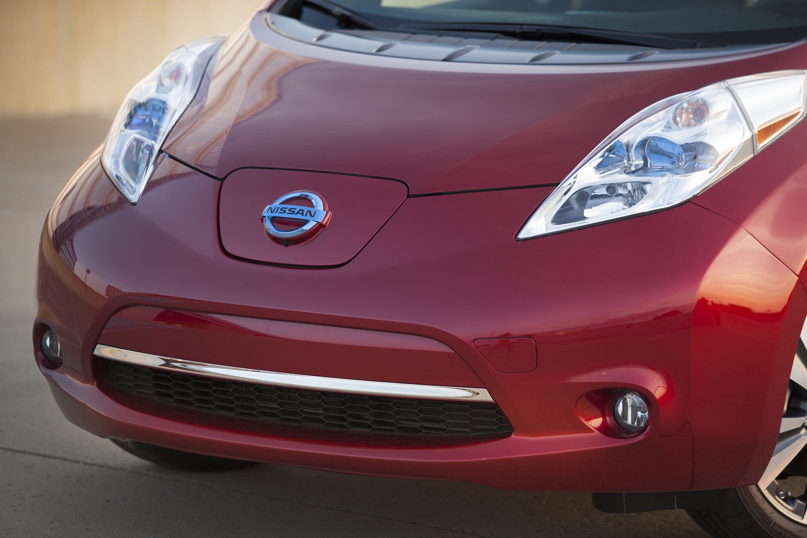 [2014-Nissan-Leaf-7%255B2%255D.jpg]