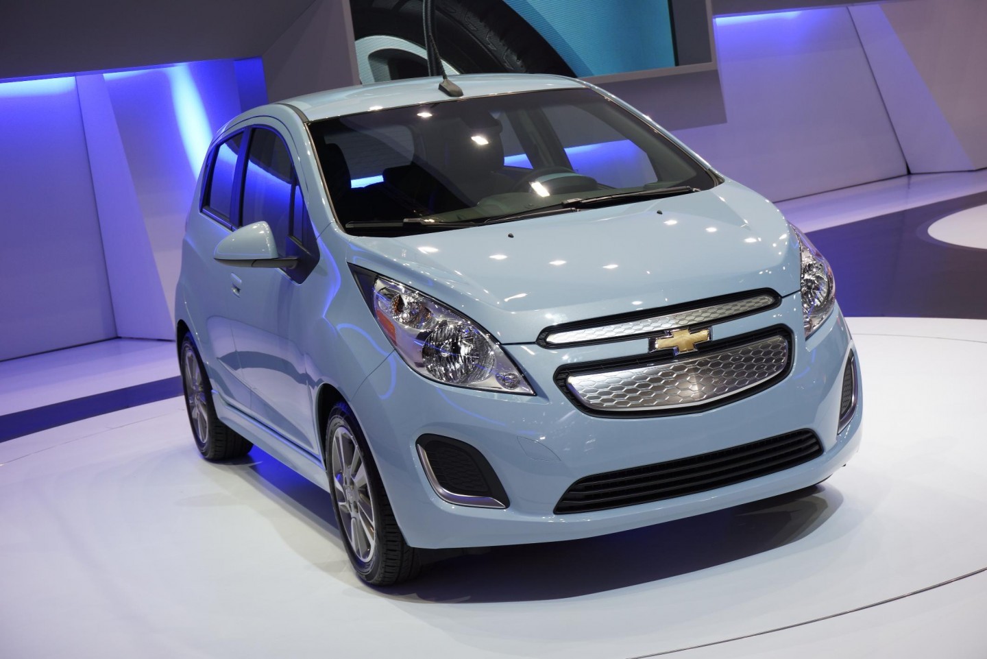 2014-Chevrolet-Spark-EV-1.jpg?imgmax=1800