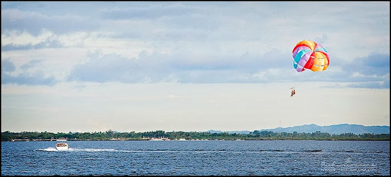 Parasailing-(1) Parasailing-(1)