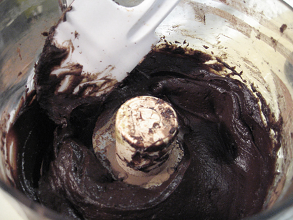 See? This frosting is luscious. I could eat just this. See? This frosting is luscious. I could eat just this.