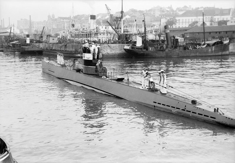[Porto-de-Lisboa.73-Submarino-U-14-em%255B2%255D.jpg]