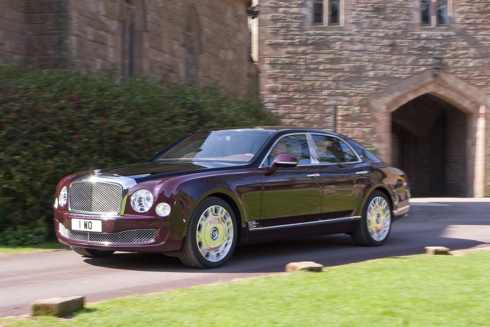 Bentley-Mulsanne-Royal-Diamond-Jubilee-12[5].jpg