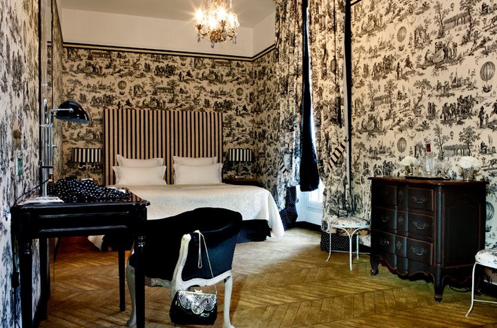 [saintjames5-deluxeroom%255B9%255D.jpg]