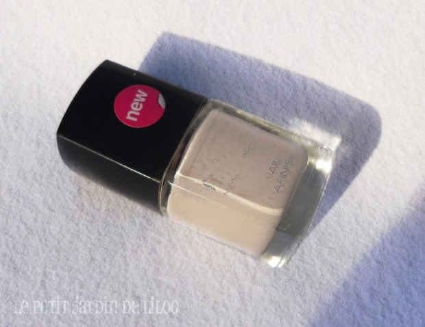 001-mua-cosmetics-all-nude-nail-polish-swatch-review