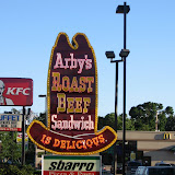 MN-Roseville_Snelling-Ave-N_2105_2010-08-15_Arbys_Sign_002.jpg