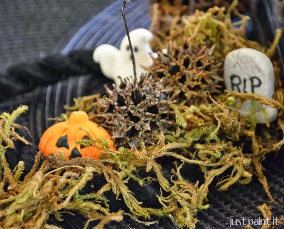 [Halloween-Family-Room-D%255B2%255D.jpg]