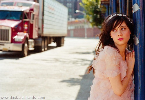 Zooey Deschanel linda sensual sexy sedutora desbaratinando (103) Zooey Deschanel linda sensual sexy sedutora desbaratinando (103)