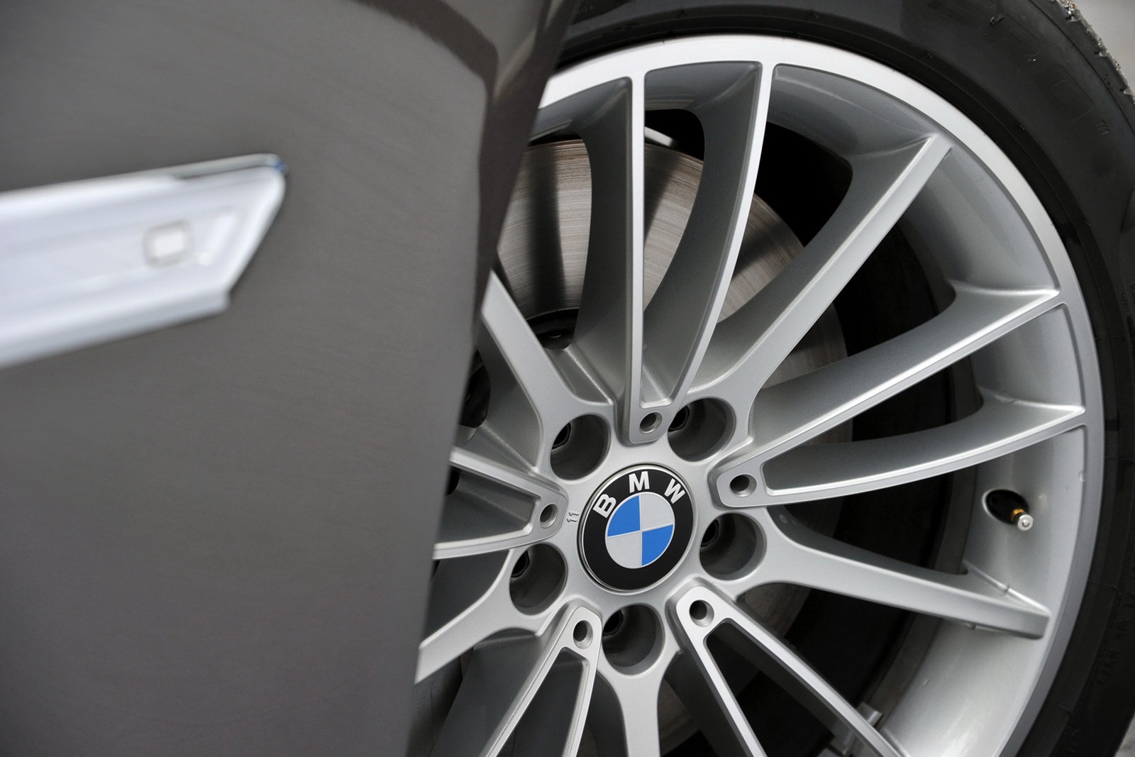 [2013-BMW-7-Series-93%255B2%255D.jpg]